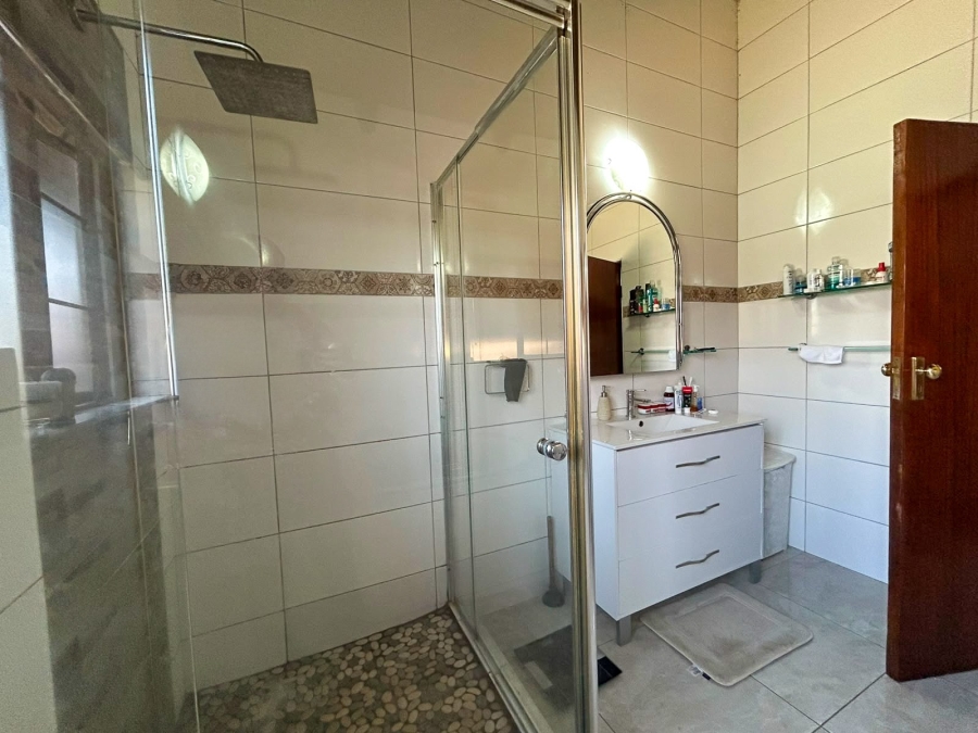 6 Bedroom Property for Sale in Potchefstroom Rural North West